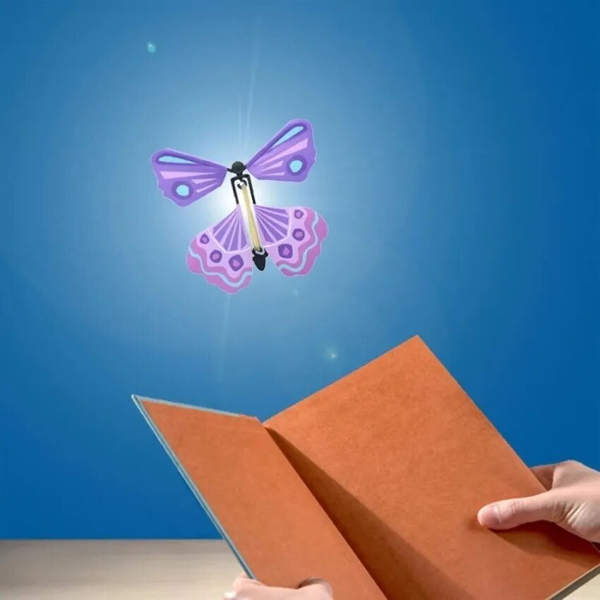 Бабочка сюрприз вылетает из открытки фото