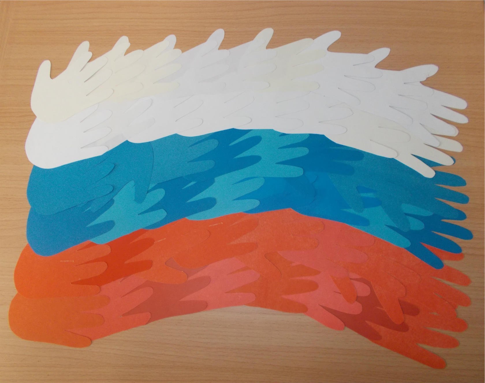 Детский рисунок флаг россии фото