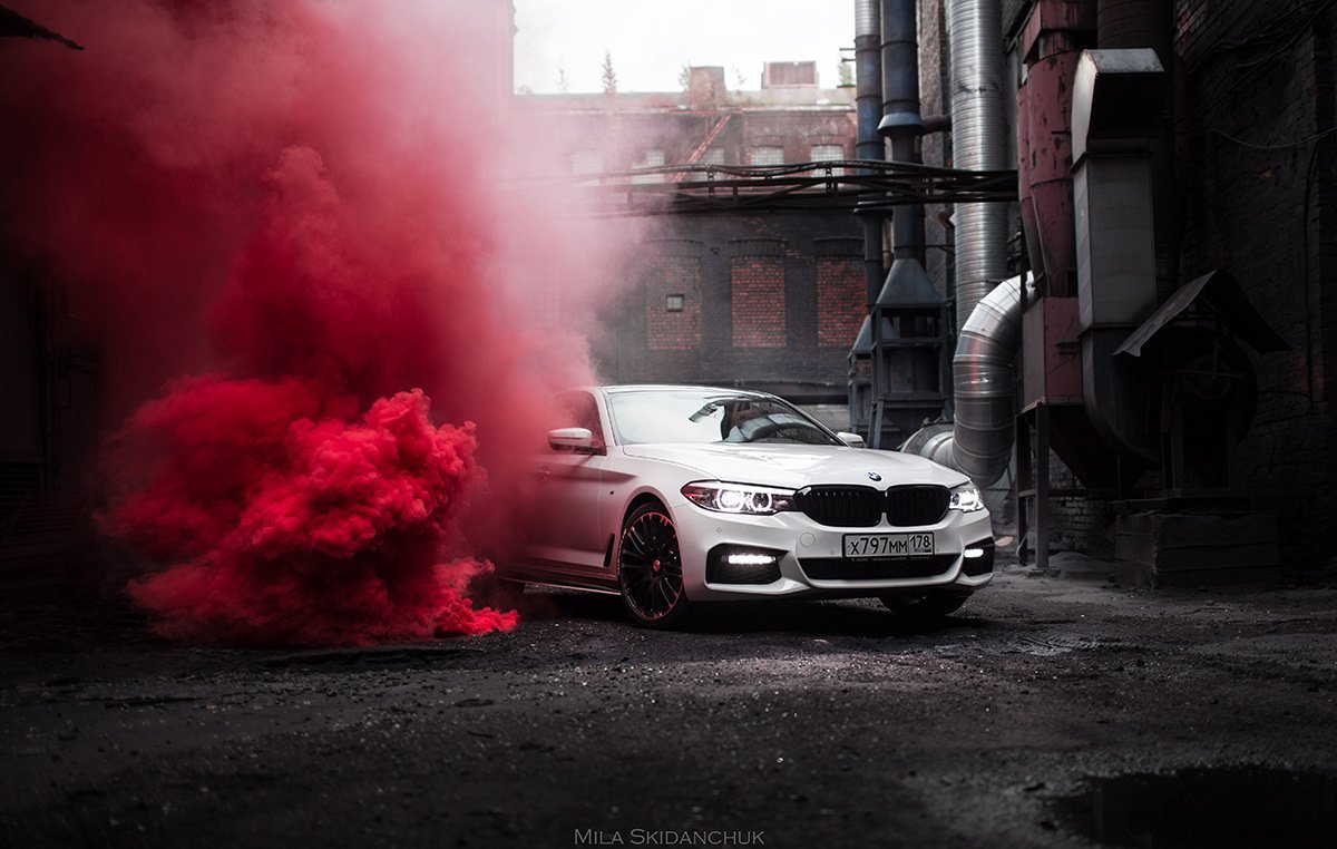 Крутые обои машины в дыму фото