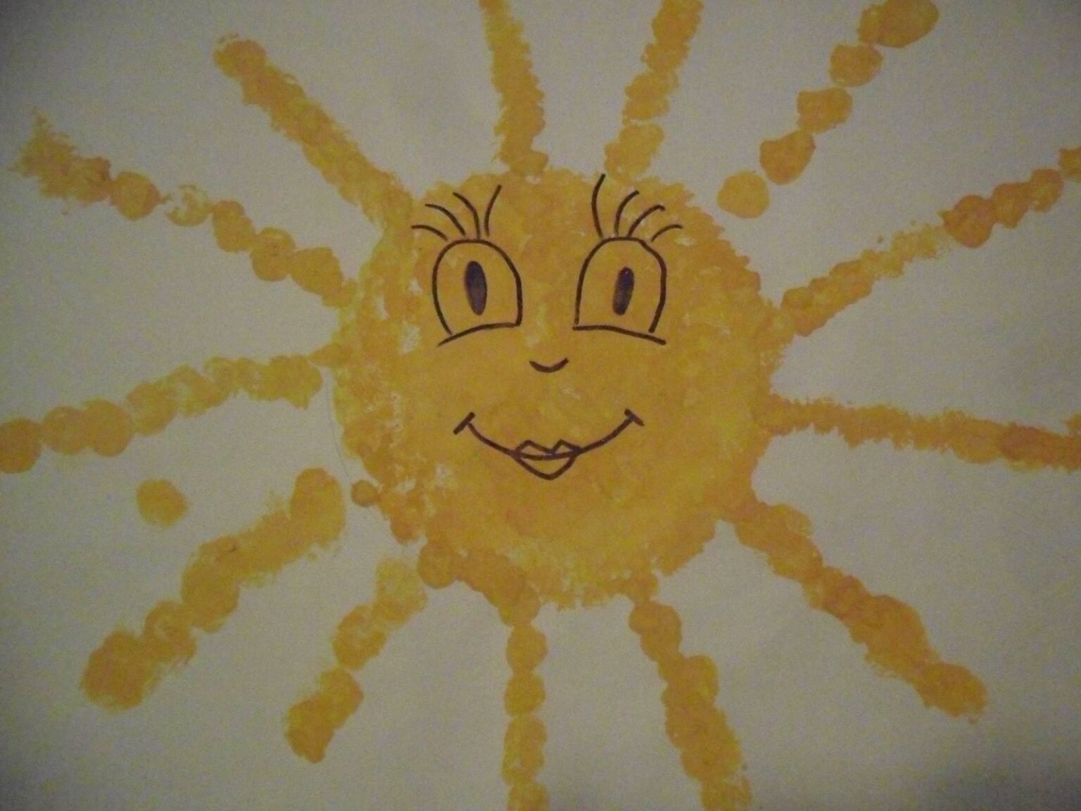 Мой портрет в лучах солнца для детского сада рисунок фото
