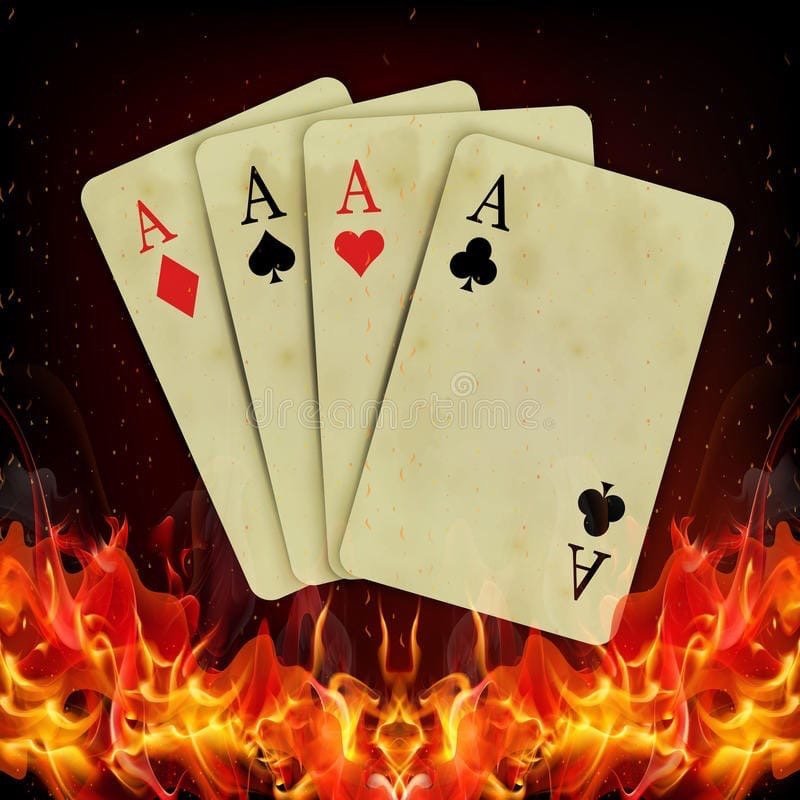 Обои игральные карты в огне фото