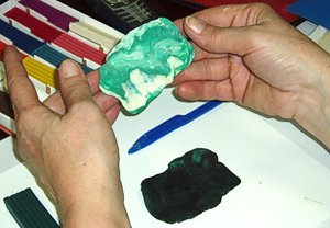 Поделки из пластилина смешиванием цветов идеи по изготовлению своими руками фото
