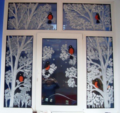 Рисунки на окна зима в детском саду фото