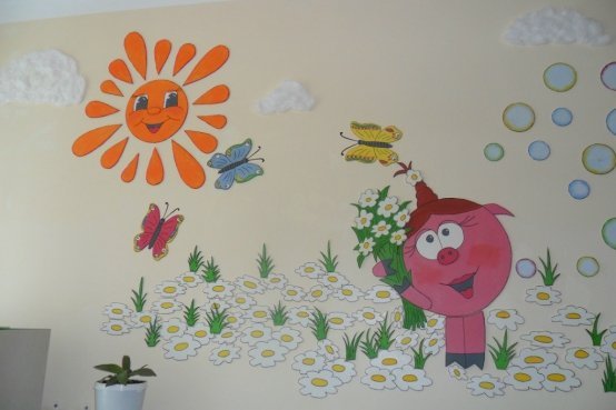 Рисунки на стенах в детском саду в приемной фото