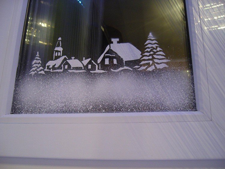 Рисунки зубной пастой на окнах к новому году картинки трафареты фото