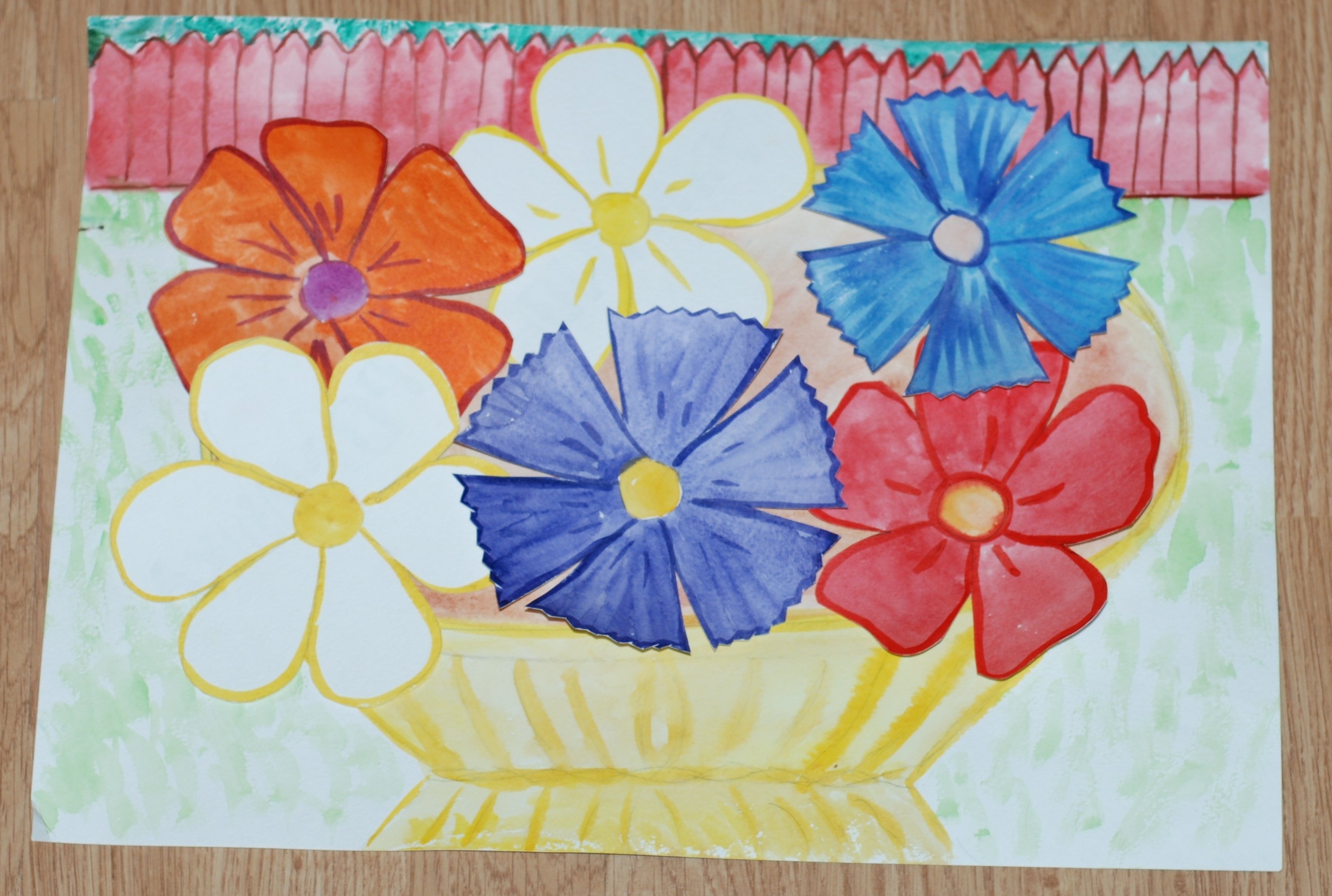 Цветы для мамы рисунок в детском саду фото